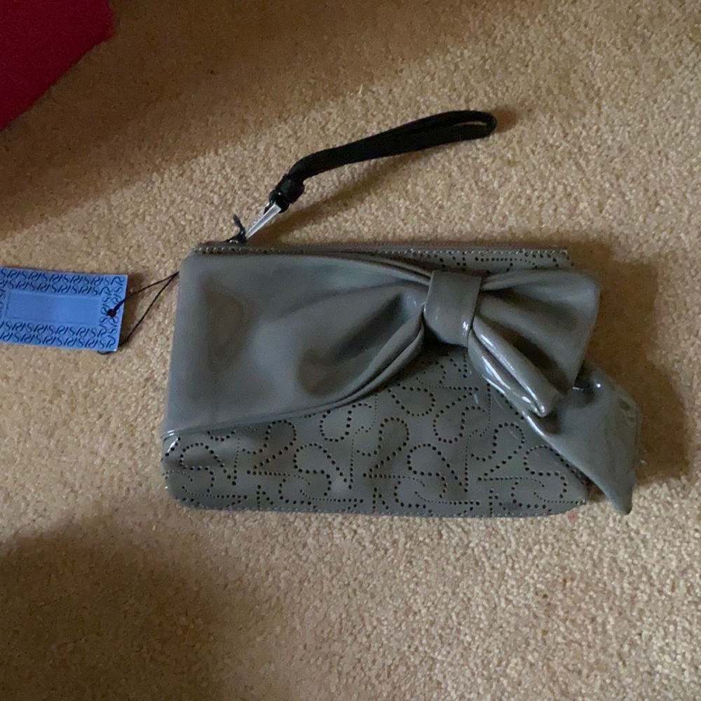 Simply Vera, Vera WANG CLUTCH IN GREY